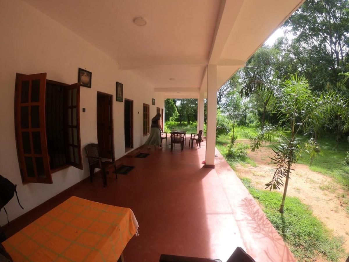 Punkalasa Tourist Lodge Anuradhapura Esterno foto